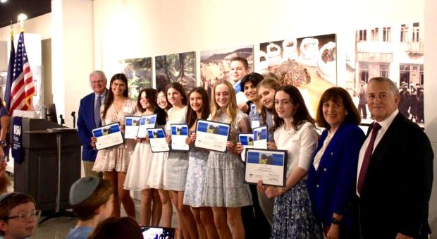 Honorees at the Holocaust Reflection Contest awardsceremony. Courtesy